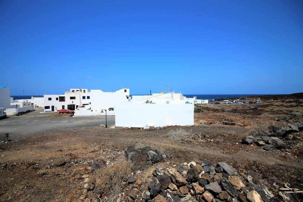 Casa Alejandra Con Terraza Y Barbacoa Villa El Golfo Bagian luar foto