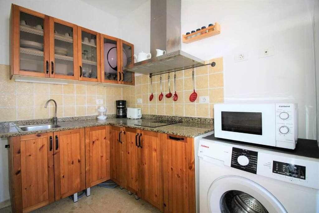 Casa Alejandra Con Terraza Y Barbacoa Villa El Golfo Bagian luar foto